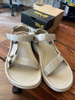 Teva Beige/Tan Sport Sandals